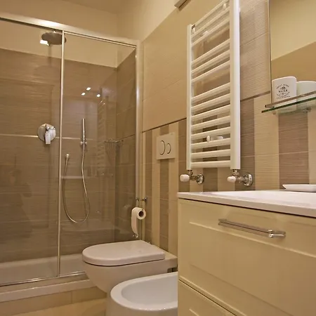 Quattro Cantoni Apartment *
